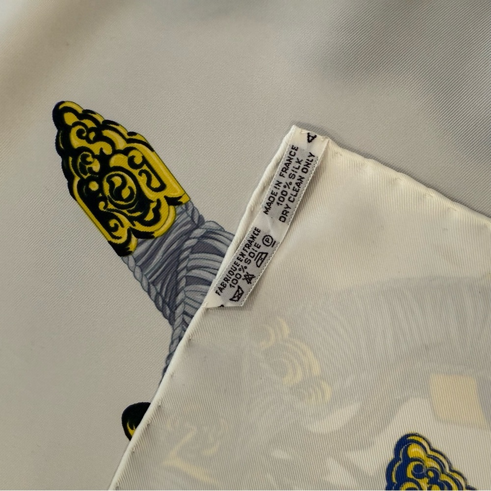 Hermes Floral Silk Scarf with Ribbon Design 35” - Picture 4 of 10